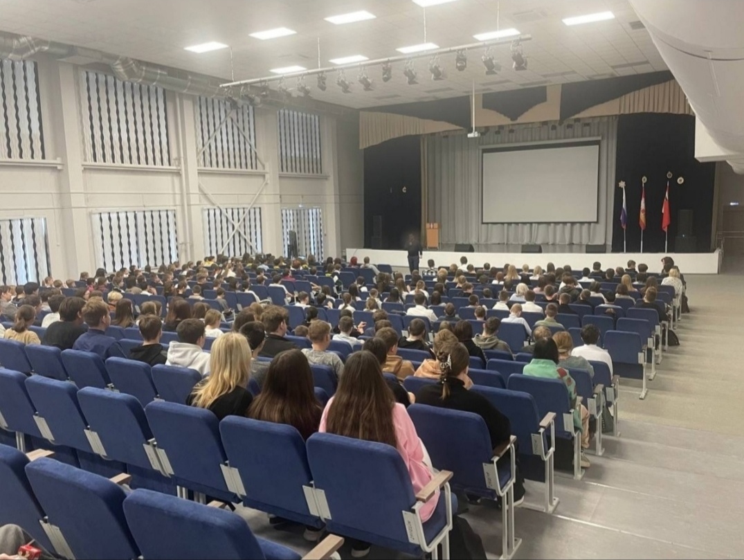 Копейские полицейские провели со школьниками беседу по предупреждению мошенничества в сети Интернет