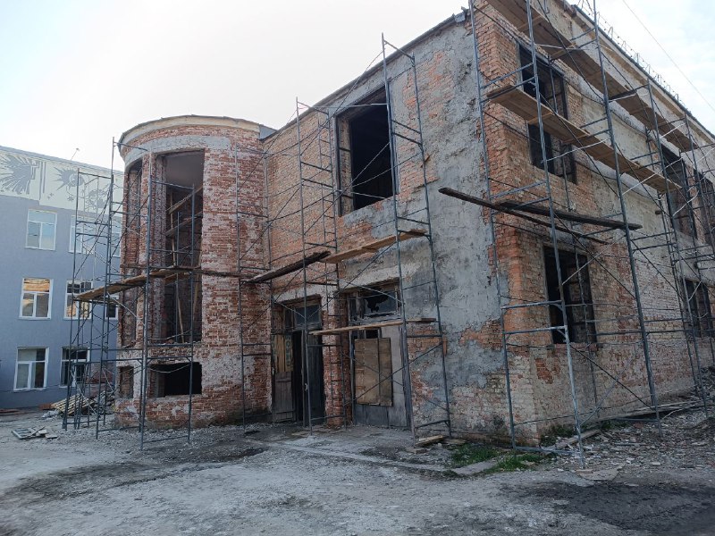 В Копейске продолжается реконструкция Дома культуры «Угольщиков»