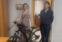 В Копейске полицейские вернули похищенный велосипед   В дежурную часть Отдела МВД России по г. Копейску обратилась местная жительница с заявлением о пропаже велосипеда. По ее словам, транспорт находился в подъезде жилого дома, а через некоторое время исче