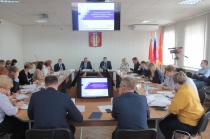 Глава Копейска провел еженедельное аппаратное совещание