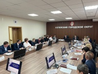 В администрации города Копейска прошло еженедельное аппаратное совещание