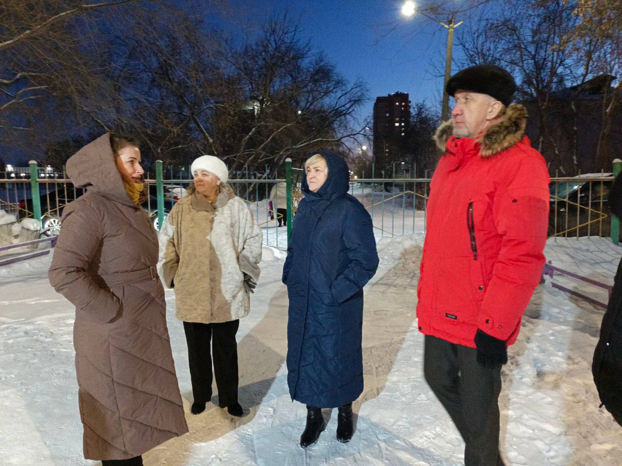 Глава Копейска оценила итоги обновления освещения в социальных учреждениях округа