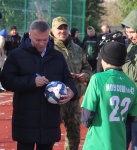 В Копейской школе открыли новую спортивную площадку
