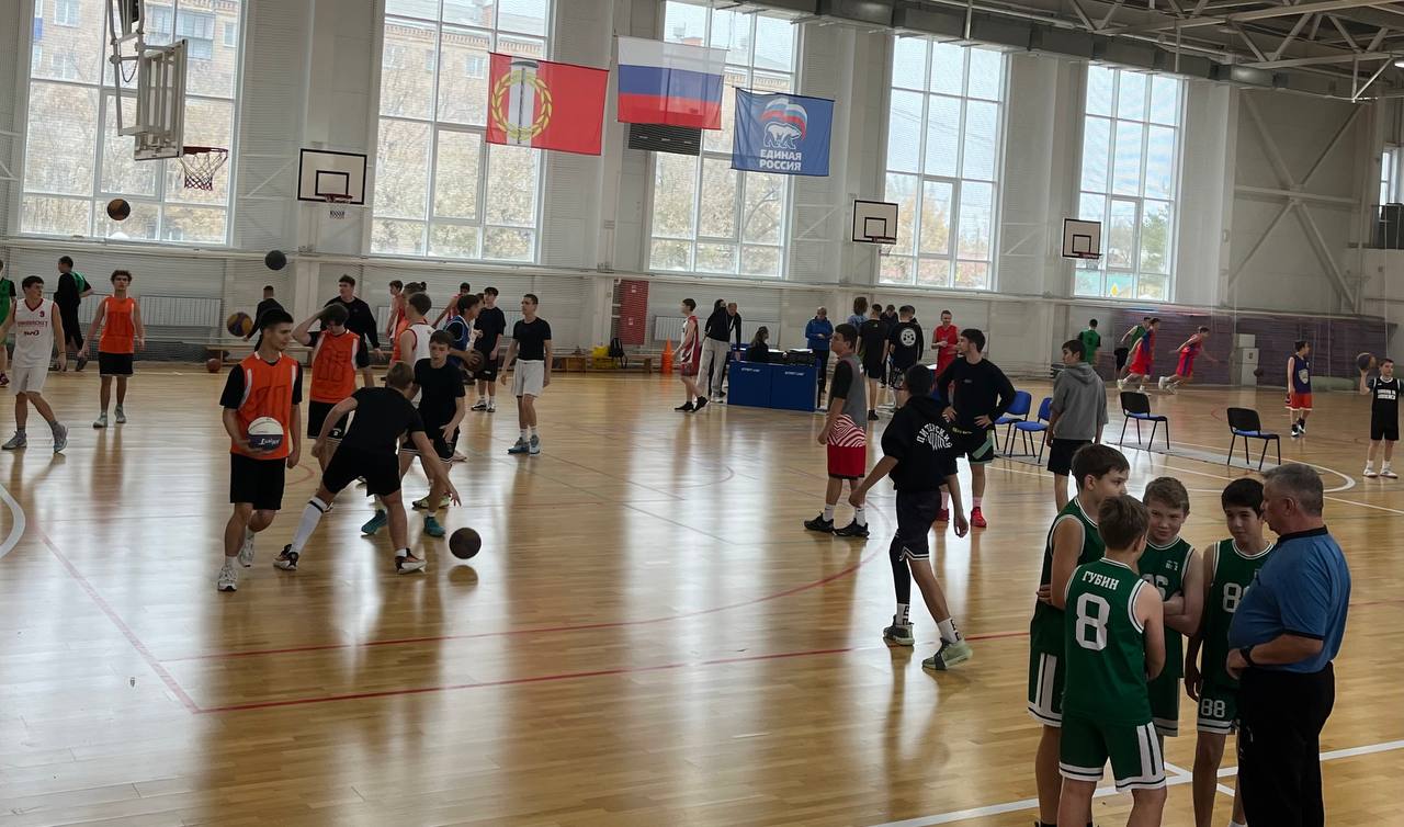 В Копейске стартовала школьная лига баскетбола ﻿