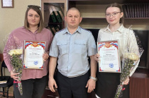 Копейские полицейские отметили благодарностями сотрудников банка, которые помогли предотвратить случаи IT-мошенничества