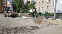 В центре города активно ведутся работы по благоустройству пешеходной зоны по ул. Жданова