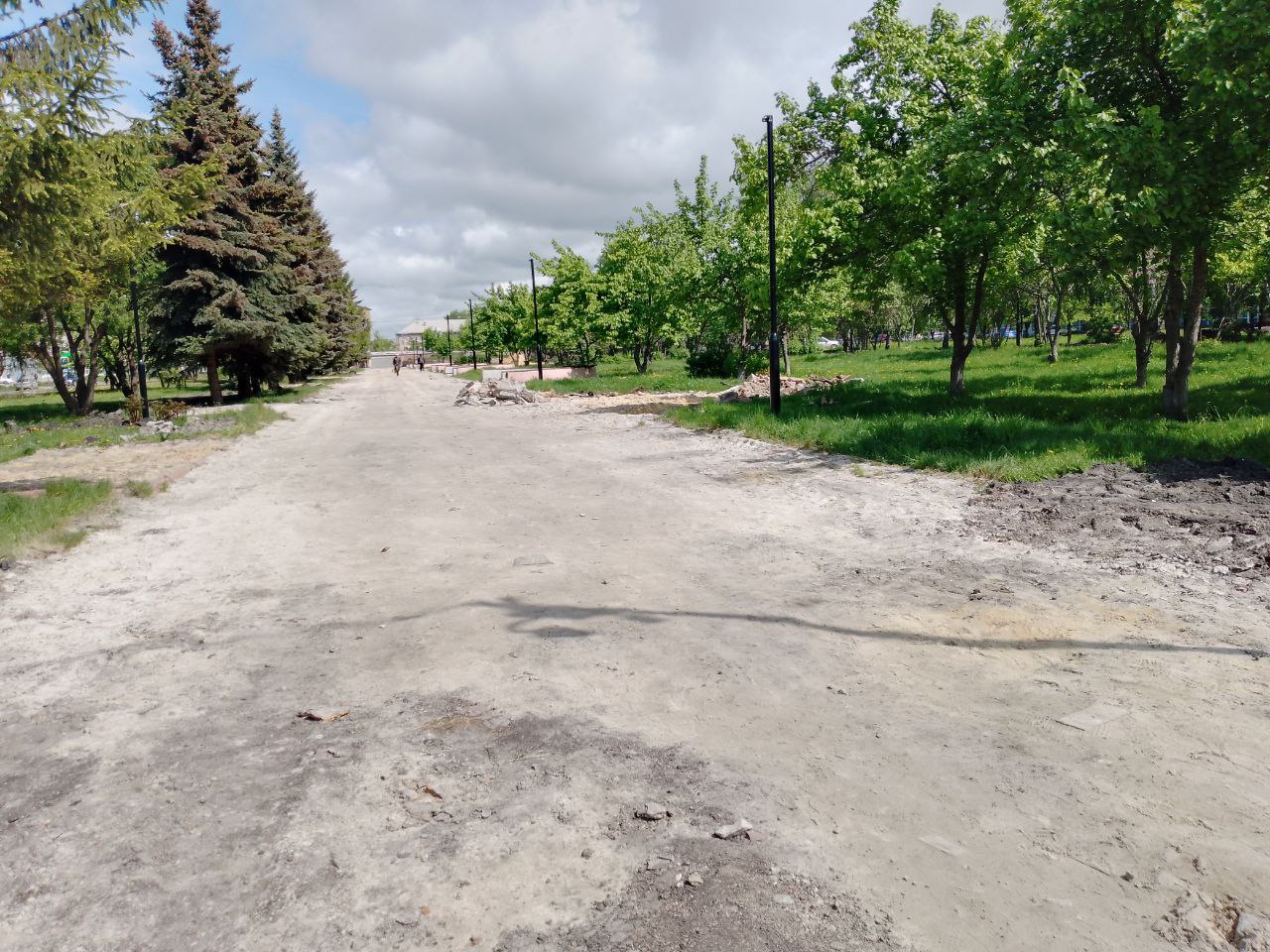 В Копейске продолжается реконструкция главной площади города