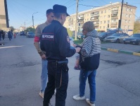 Полицейские совместно с общественниками провели мероприятия по профилактике мошеннических действий