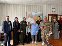 В Копейском военкомате состоялась торжественная церемония награждения ветерана специальной военной операции