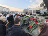 В Копейске возложили цветы в День памяти и скорби
