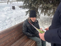В Копейске полицейские и народные дружинники проводят масштабные рейды против мошенников 