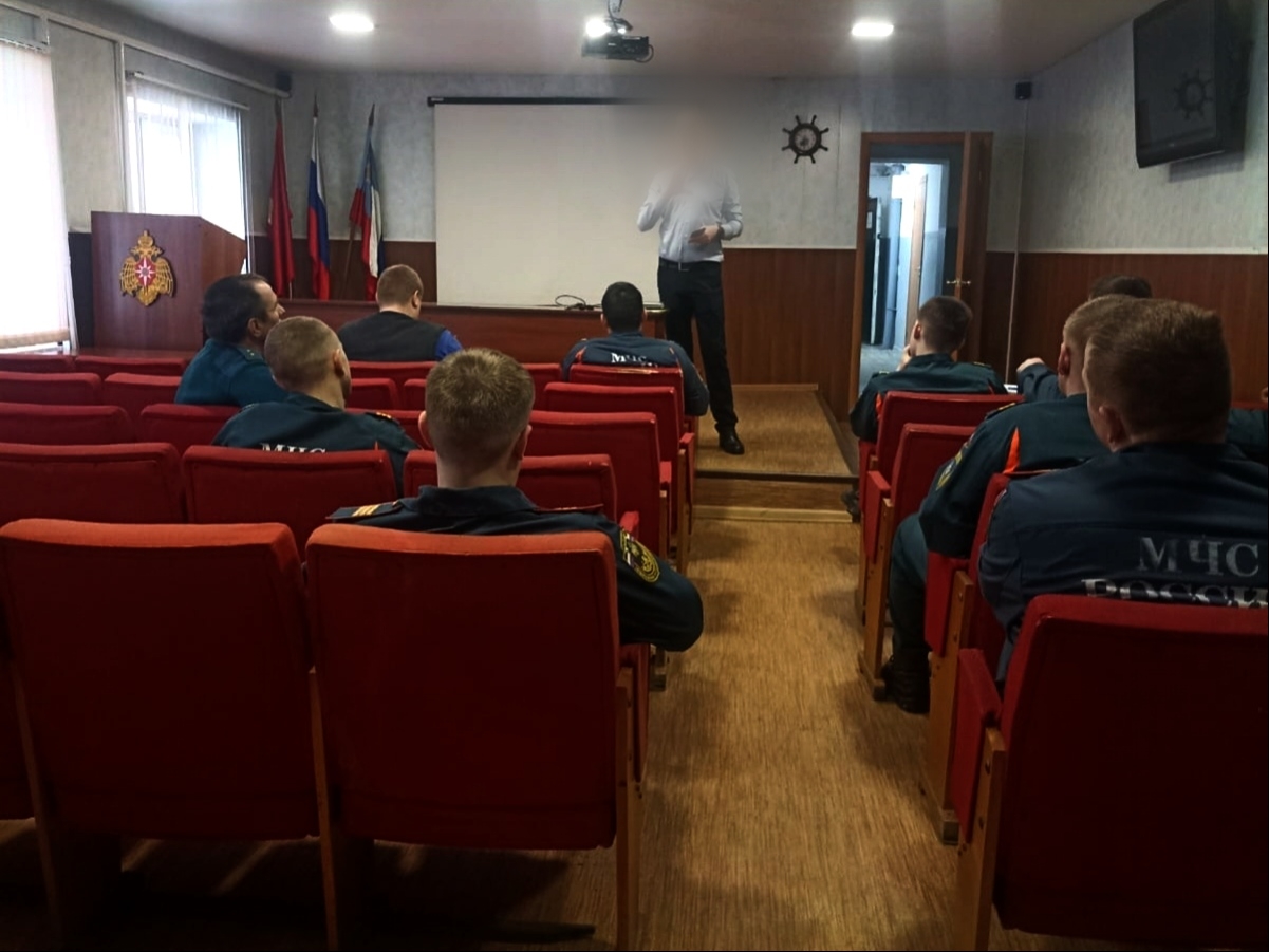 Сотрудники полиции Копейска продолжают профилактические беседы о противодействии мошенничеству