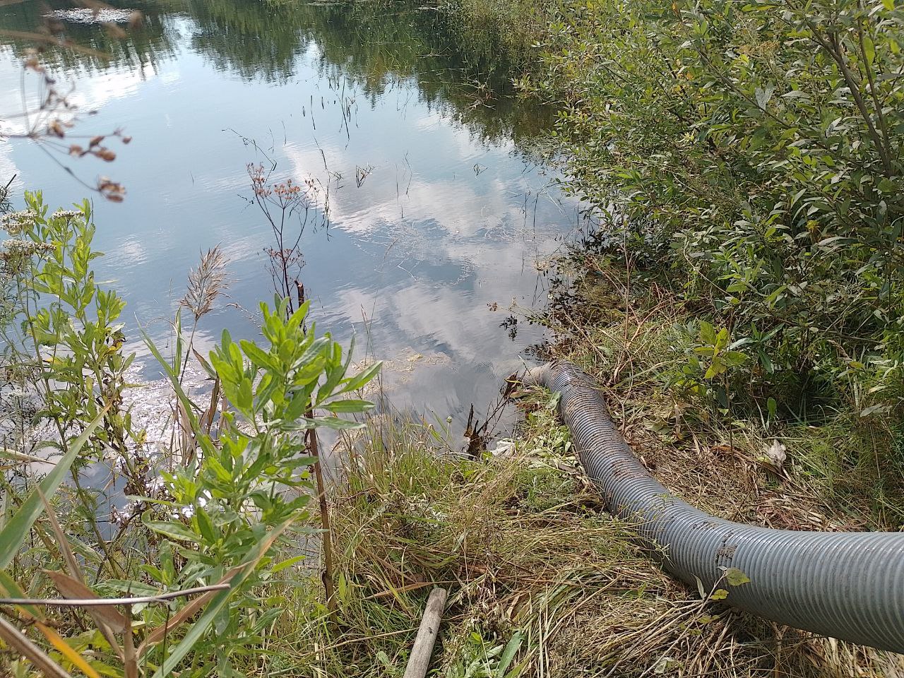 В Копейске продолжается откачка воды из технологического водоема