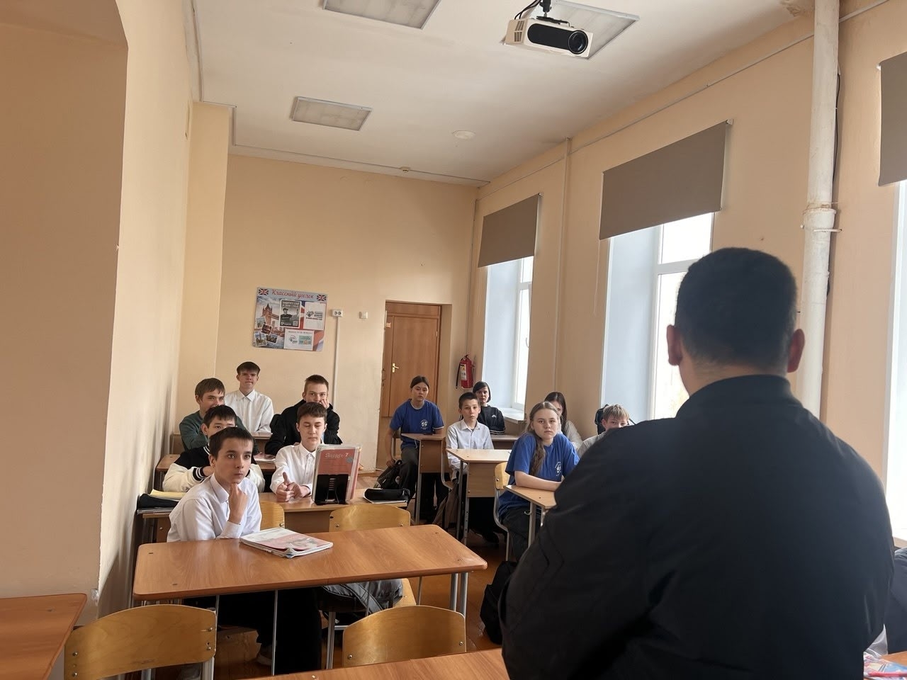 В Копейске продолжаются профилактические беседы с детьми в рамках акции «Чистое поколение»