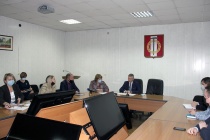 Глава города провел рабочую встречу с предпринимателями по введению QR-кодов