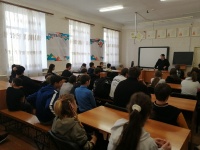 Сотрудники Госавтоинспекции Копейска проводят профилактические беседы в рамках акции «Осенние каникулы»