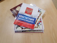 В Копейске торжественно вручили паспорта