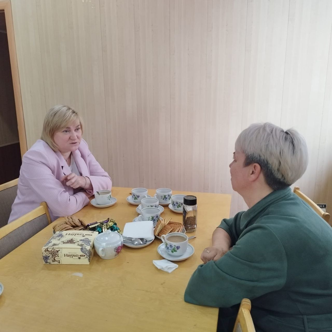 Глава Копейска вручила благодарственное письмо супруге бойца СВО