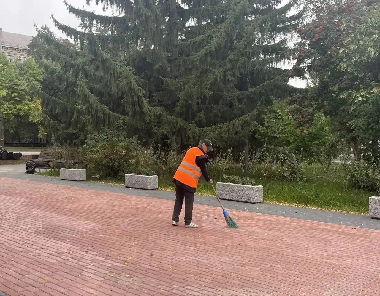 Управление благоустройства города Копейска продолжает работу  ⠀