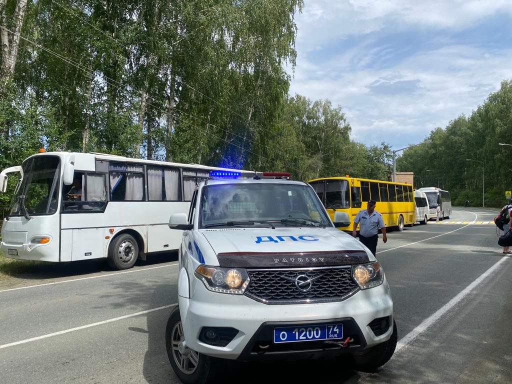 Сотрудниками ГИБДД г. Копейска организовано сопровождение автобусов, осуществляющих организованные перевозки групп детей!
