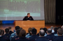 Начальник ГУ МВД области Михаил Скоков провел инструктаж сводного отряда, убывающего в служебную командировку в Ставропольский край