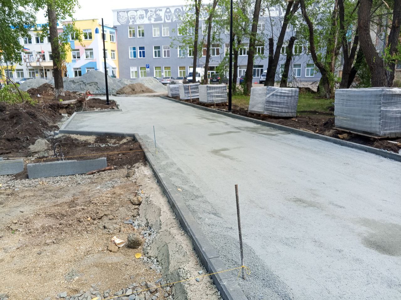 В Копейске продолжается благоустройство объектов ФКГС