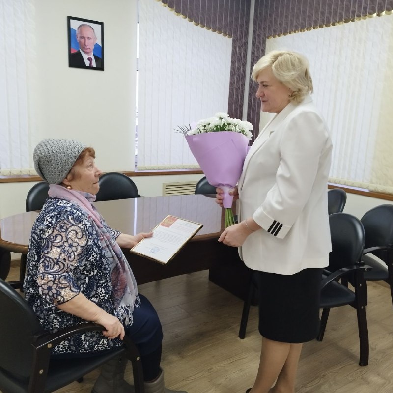 Глава города вручила Благодарственное письмо матери участника специальной военной операции