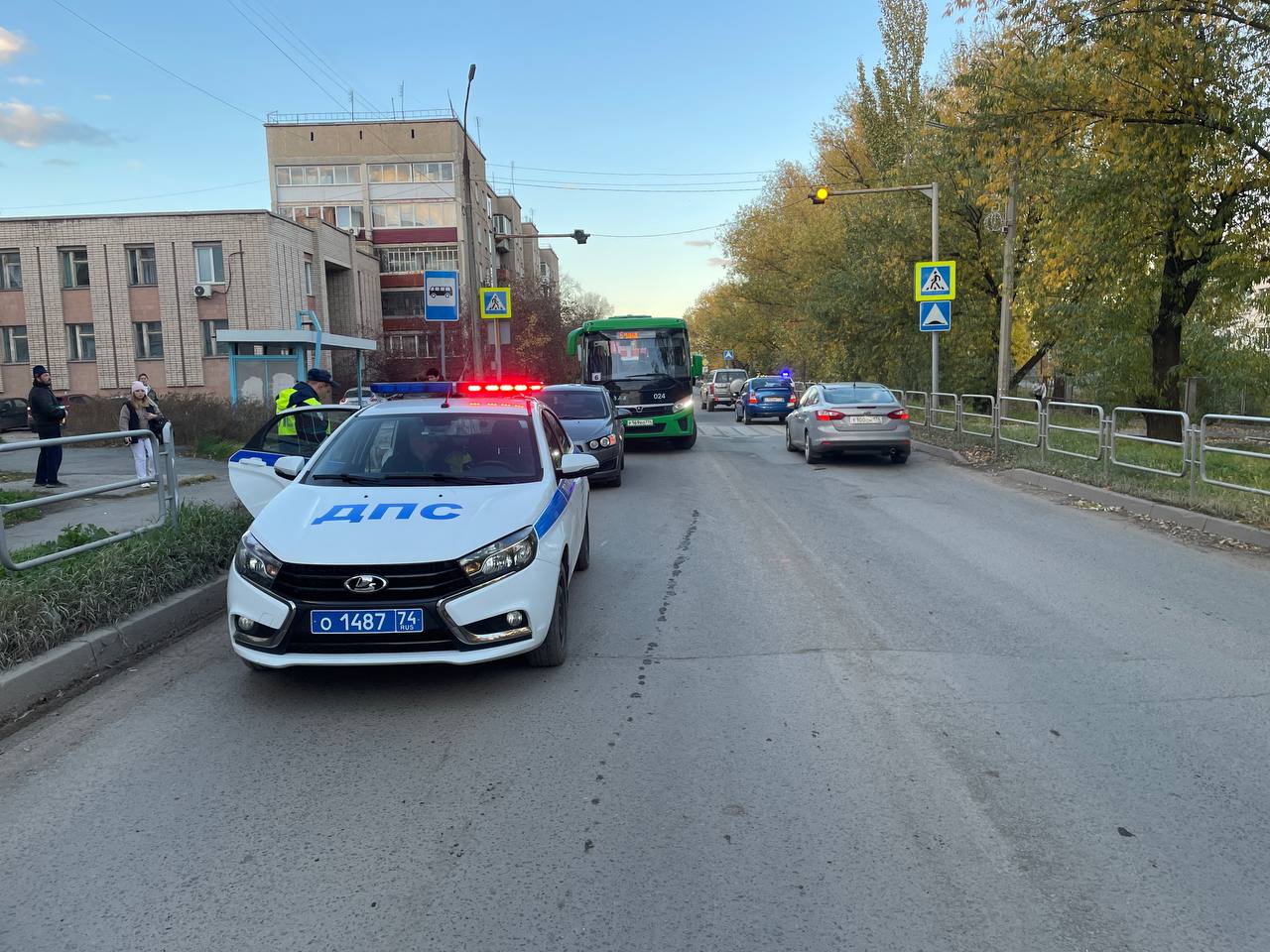 В Копейске был совершен наезд на несовершеннолетнего пешехода, переходящего проезжую часть по нерегулируемому пешеходному переходу