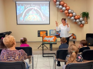 30 января в Центральной библиотеке Копейска прошли интерактивные занятия для детей с особенностями зрения из детского сада № 53