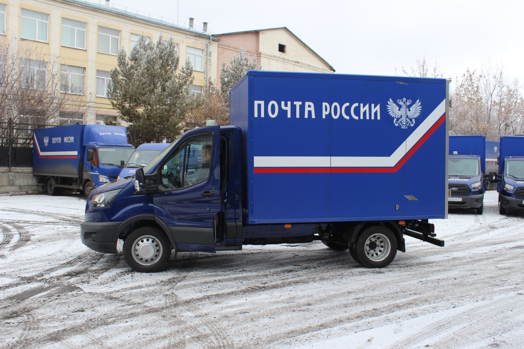В новогодние праздники жители Челябинской области отправили и получили около 100 000 посылок с подарками