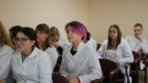 Копейским студентам рассказали о волонтерстве