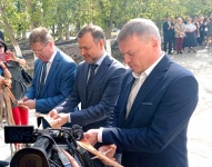 Заместитель губернатора Челябинской области Вадим Евдокимов и министр культуры Алексей Бетехтин посетили копейские учреждения культуры
