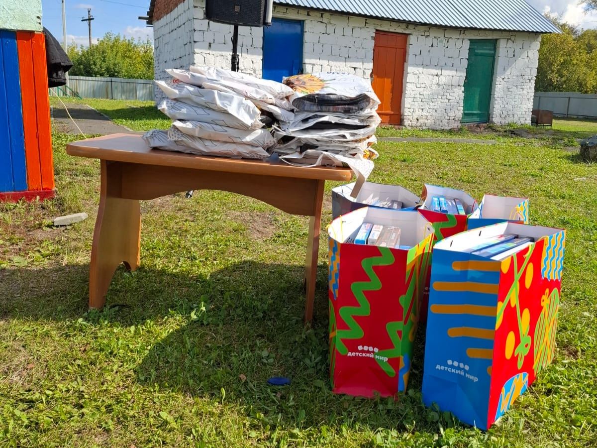 Полицейские Копейска присоединились к Всероссийской акции «Помоги пойти учиться» 
