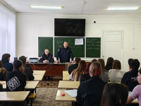 Сотрудники полиции Копейска проводят профориентационные встречи со студентами