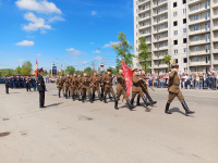 В Копейске прошел парад военной техники