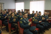 Глава Копейска поздравил сотрудников МЧС с Днем спасателя