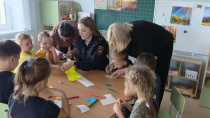 Сотрудники полиции Копейска провели профилактическое мероприятие в детском саду № 50