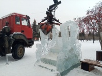 В Копейске демонтируются ледяные фигуры 