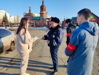 Копейские полицейские и представители ДНД в составе совместной патрульной группы на постоянной основе проводят профилактические беседы с гражданами