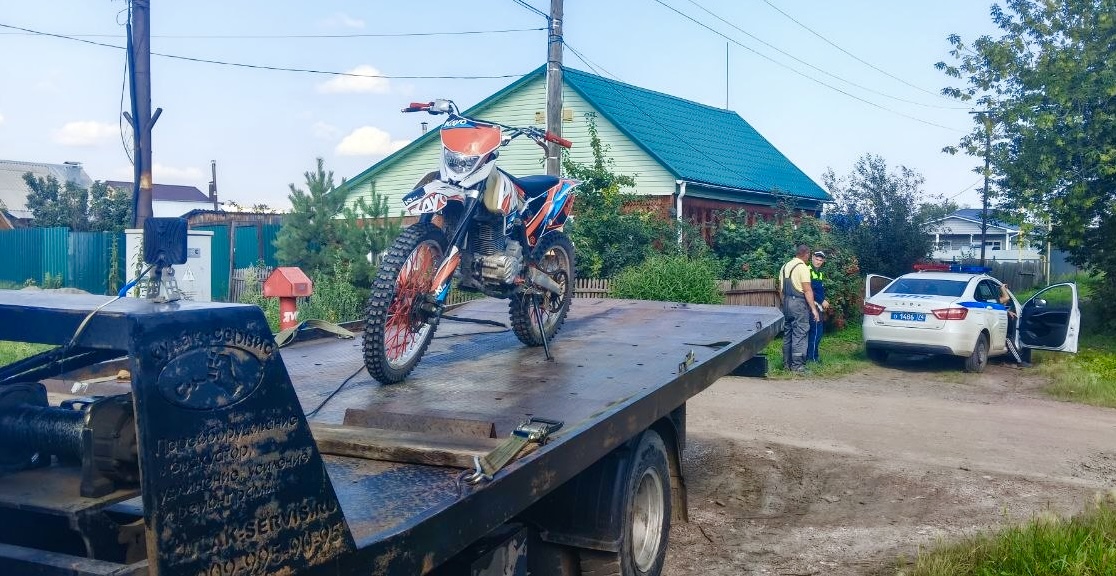 Один нарушитель — два серьёзных правонарушения: в Копейске пресечено грубое нарушение ПДД водителем мототехники