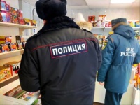 Полицейские Южного Урала продолжают выявлять факты неправомерной торговли пиротехническими средствами