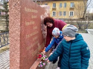 Копейчане позаботились о городских памятниках