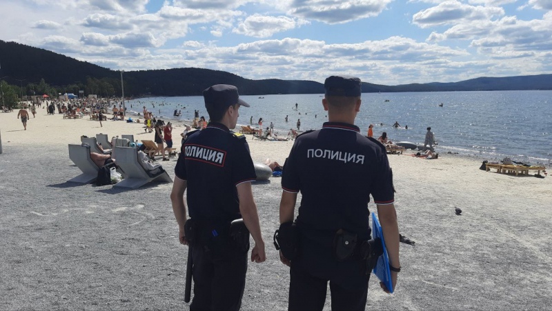 Полицейские напоминают о мерах безопасности на водоемах 