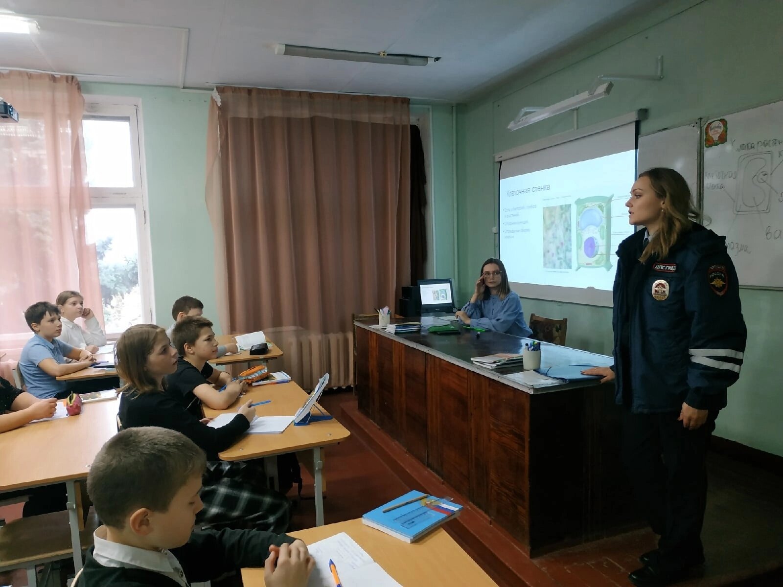 Школьники повторили правила безопасного поведения на дороге в осенне-зимний период