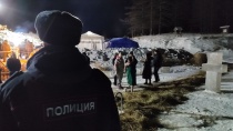 Полицейские Челябинской области обеспечили правопорядок во время ночных мероприятий, посвященных празднованию Крещения Господня