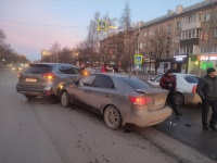 Госавтоинспекция по г. Копейску устанавливает обстоятельства массового дорожно-транспортного происшествия